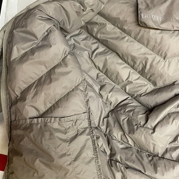 London Fog Women’s XL Light Gray Quilted Jacket. - Picture 11 of 13